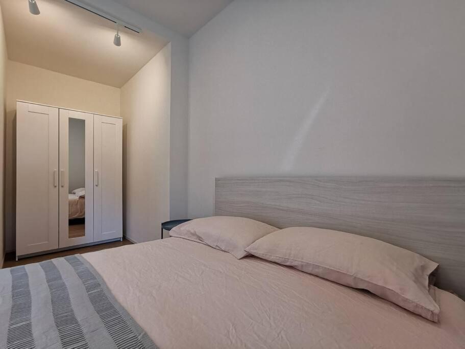 Experience The Loft! Loft 18, Downtown, Near The Lake Free Parking Available Lugano Ngoại thất bức ảnh